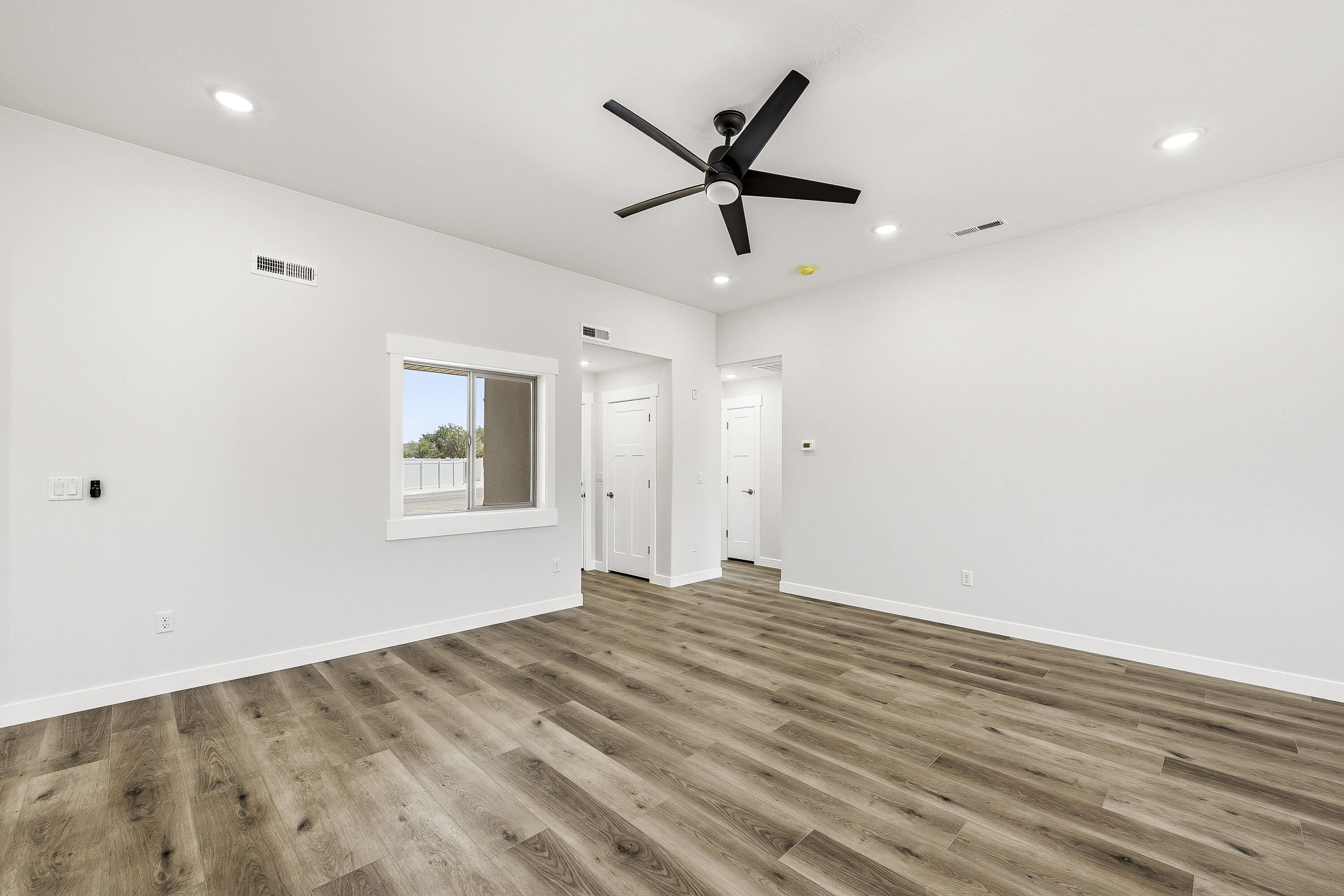 3887 North Hawks Landing Loop Cedar City, UT 84721 - Photo 7 of 46 3887 N Hawk Landing-16