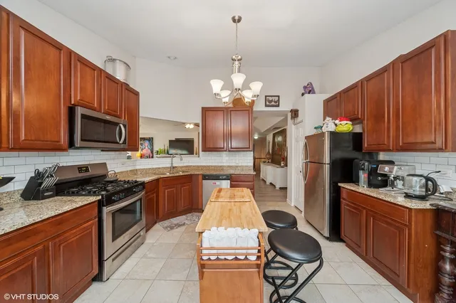 $455,000 | 1952 Crenshaw Circle, Unit 1952, Vernon Hills, IL 60061