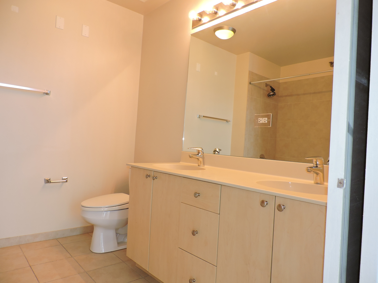 235 West Van Buren Street, Unit 1714 Chicago, IL 60607 - Photo 15 of 32