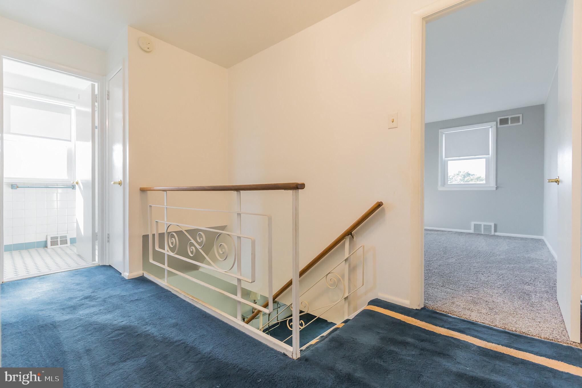 1160 Morefield Road Philadelphia, PA 19115 - Photo 14 of 31 Upstairs hallway view
