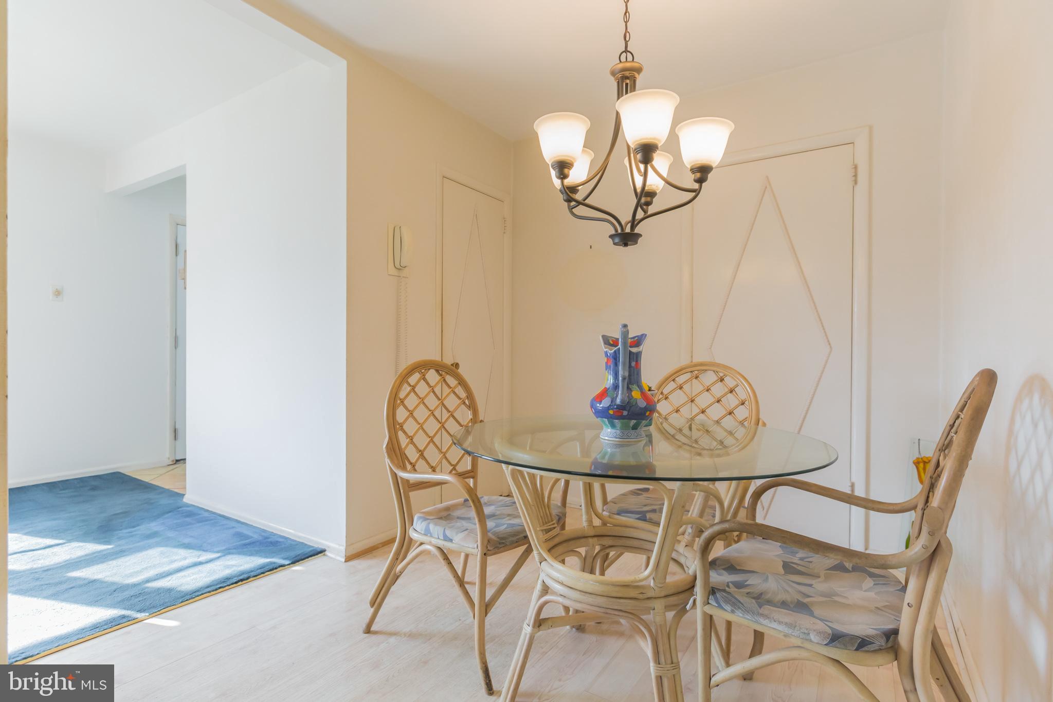 1160 Morefield Road Philadelphia, PA 19115 - Photo 8 of 31 Kitchen eating area
