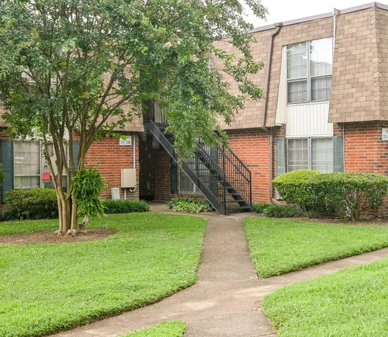 $174,000 | 900 Mountain Creek Road, Unit P236, Chattanooga, TN 37405