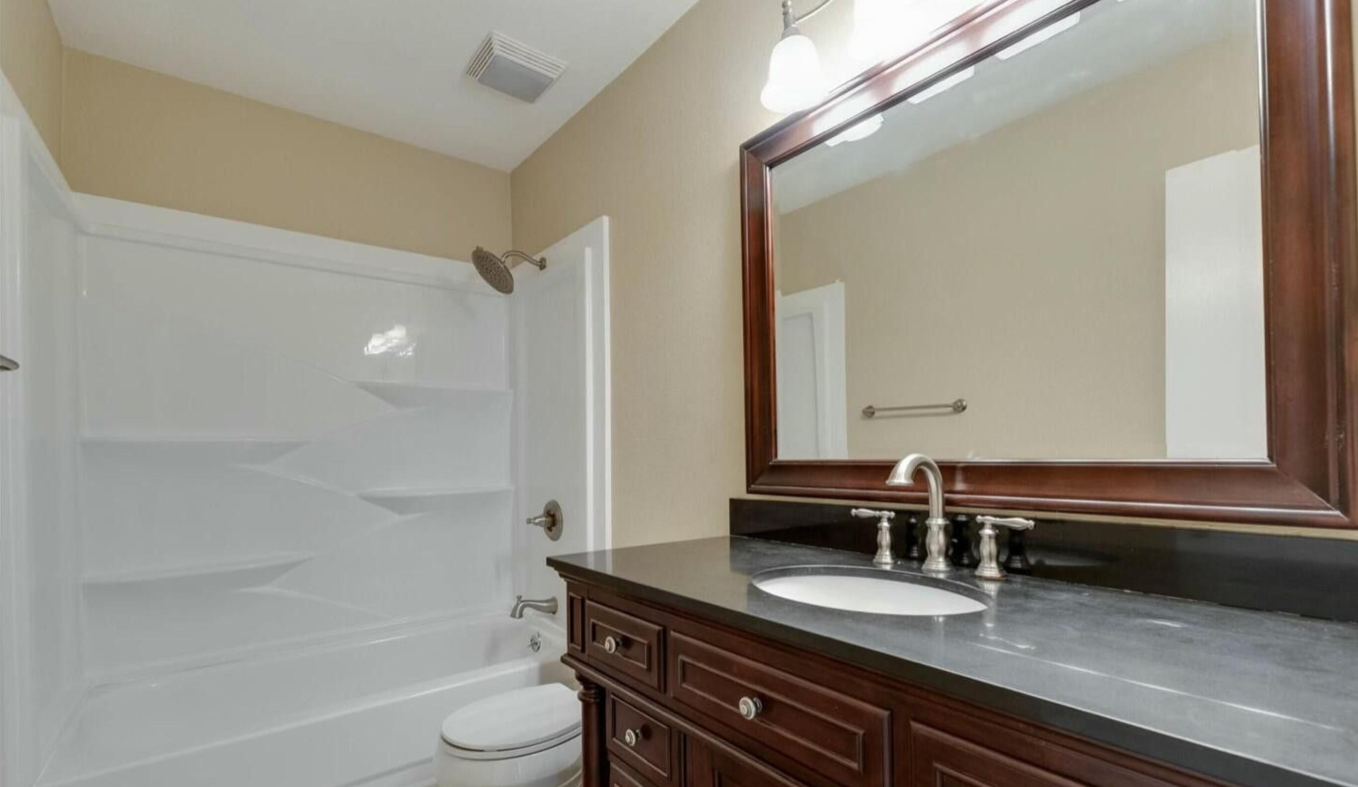 900 Mountain Creek Road, Unit P236 Chattanooga, TN 37405 - Photo 16 of 32 Bathroom