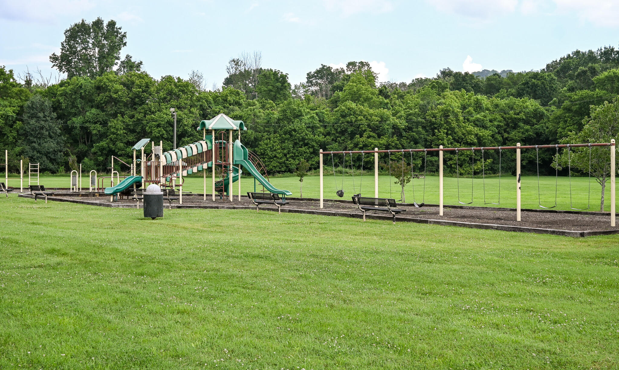 900 Mountain Creek Road, Unit P236 Chattanooga, TN 37405 - Photo 24 of 32 Playground