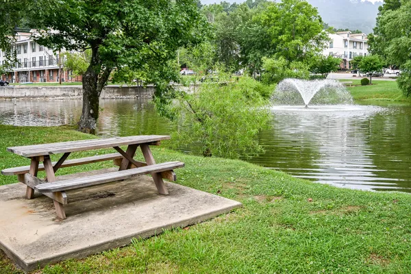 $150,000 | 900 Mountain Creek Road, Unit P236, Chattanooga, TN 37405