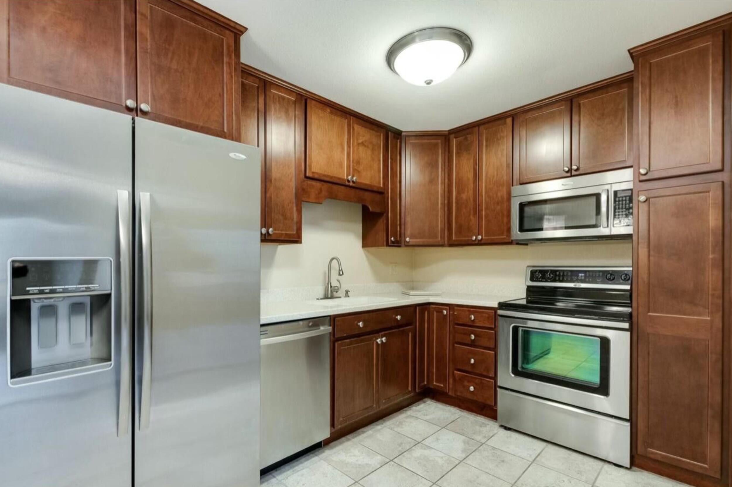 900 Mountain Creek Road, Unit P236 Chattanooga, TN 37405 - Photo 10 of 32 Kitchen