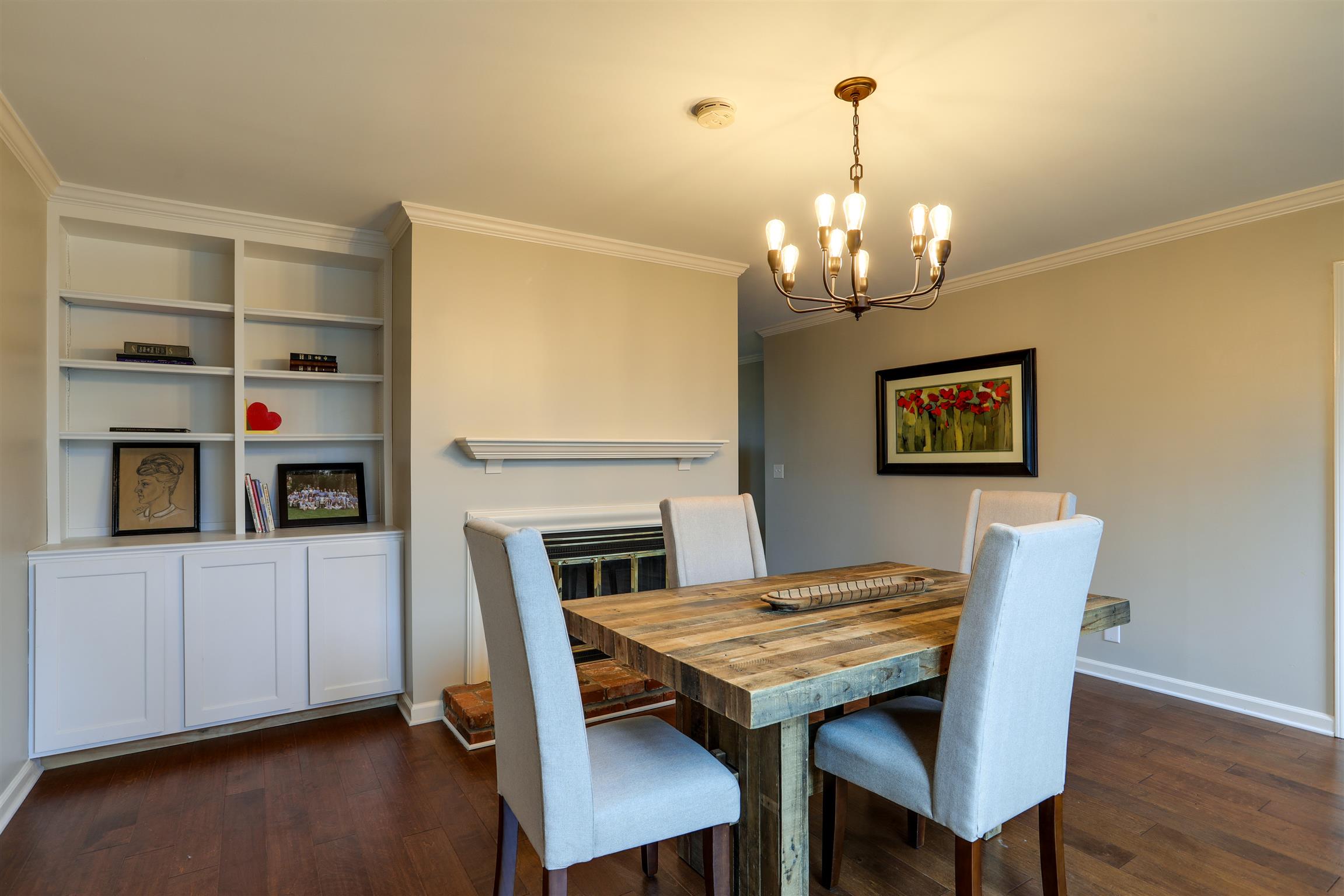 816 General George Patton Road Nashville, TN 37221 - Photo 9 of 18 Custom built ins and new lighting