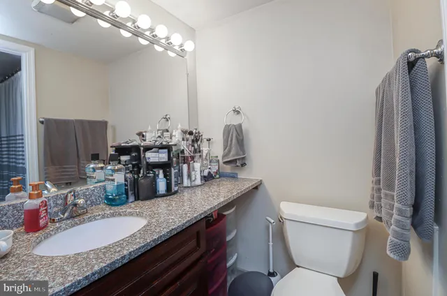 $2,000 | 5478 Cedar Lane, Unit A4, Columbia, MD 21044