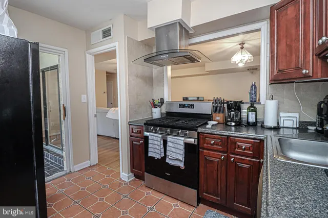 $2,000 | 5478 Cedar Lane, Unit A4, Columbia, MD 21044