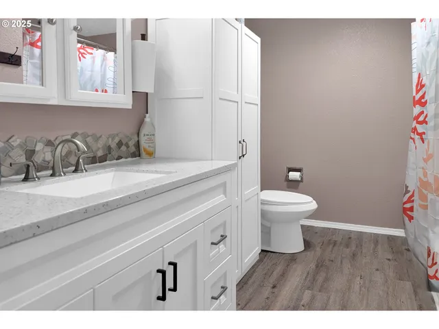 $331,000 | 1300 Rolling Hills Road, Roseburg, OR 97471