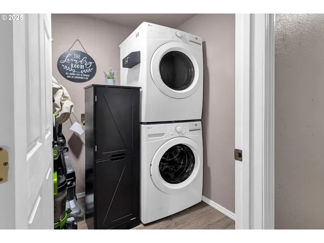 $331,000 | 1300 Rolling Hills Road, Roseburg, OR 97471