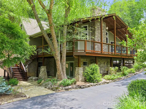 $749,000 | 210 Shepard Way, Burnsville, NC 28714