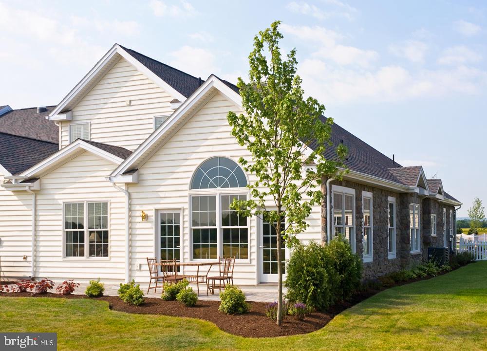 425 Patriots Way, Unit 124 Lititz, PA 17543 - Photo 6 of 11