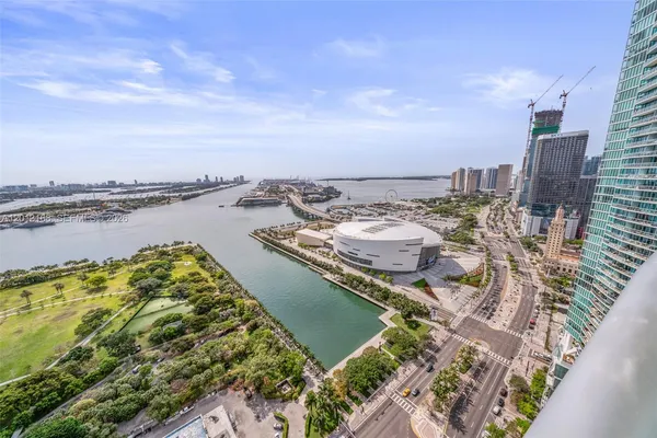 $12,000 | 900 Biscayne Boulevard, Unit 4006, Miami, FL 33132