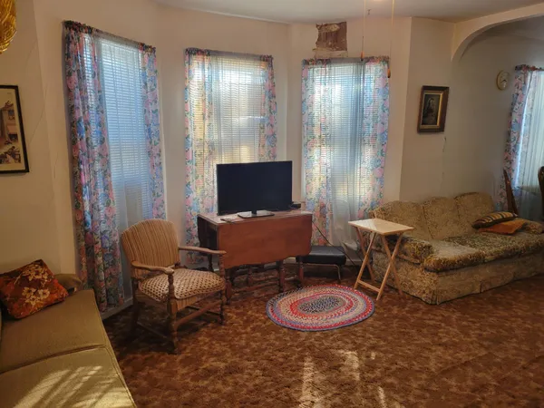 $90,000 | 105 2nd Street North, Karlstad, MN 56732