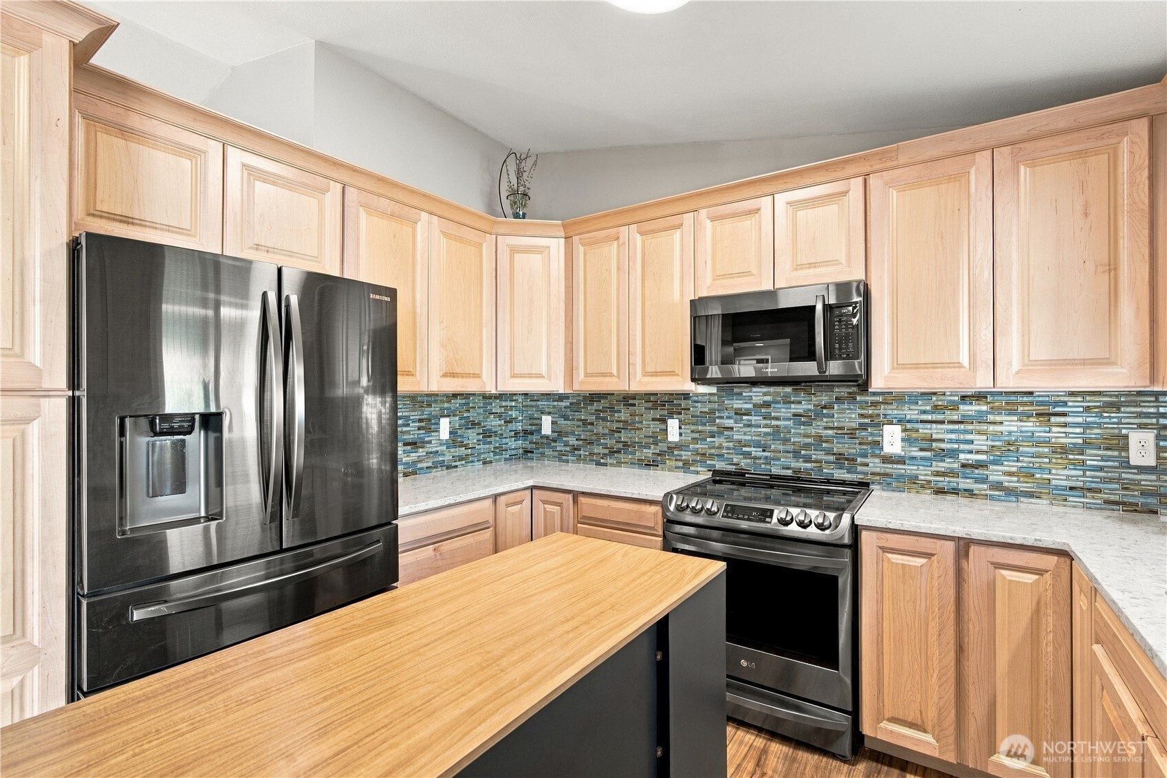 5922 184th Lane Southwest Rochester, WA 98579 - Photo 10 of 32 Gallery Image 10