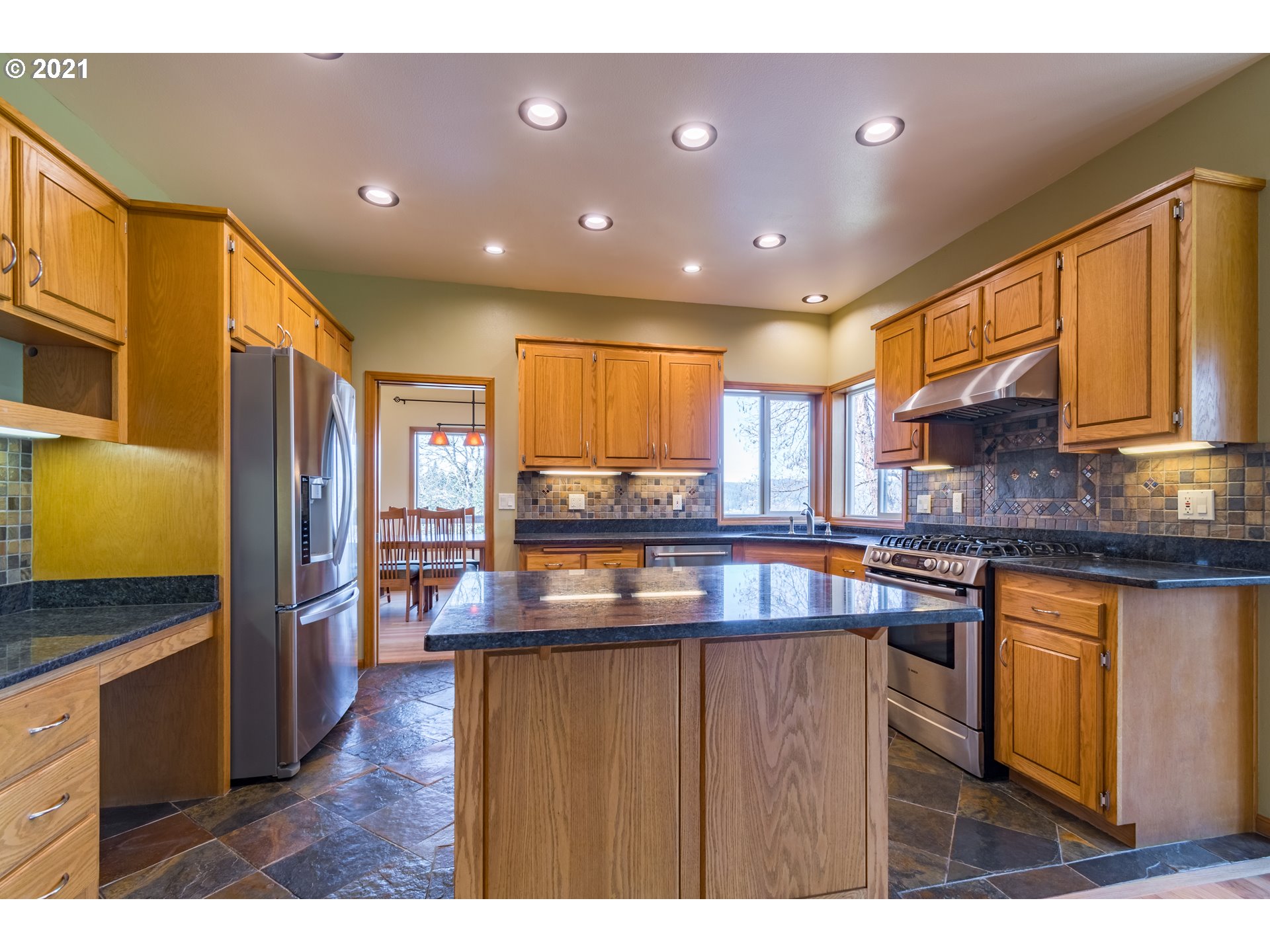 33391 Craig Loop Cottage Grove, OR 97424 - Photo 13 of 32