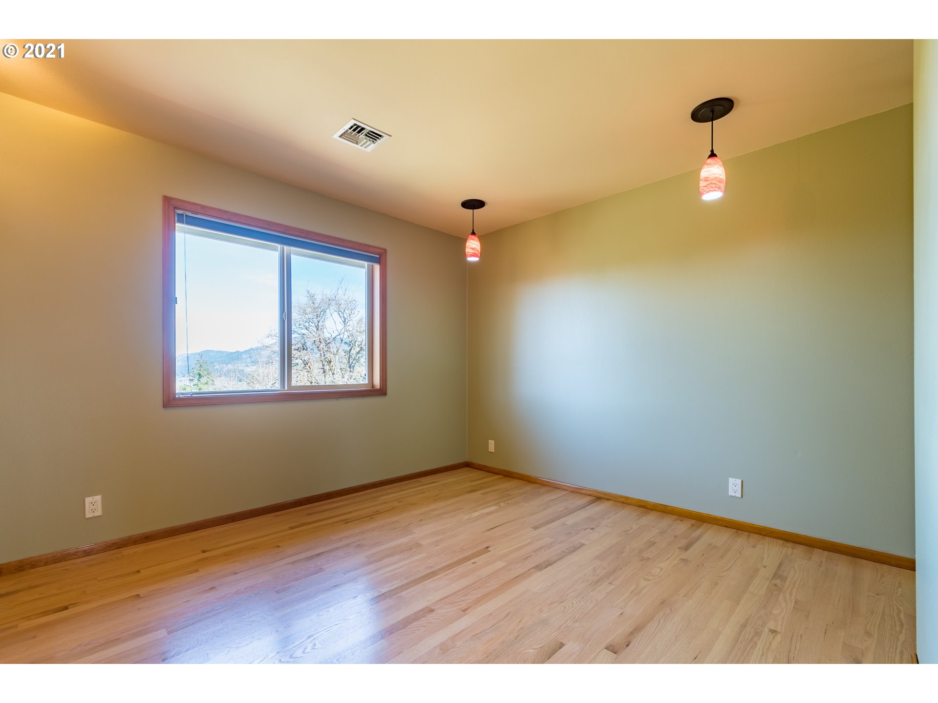 33391 Craig Loop Cottage Grove, OR 97424 - Photo 28 of 32