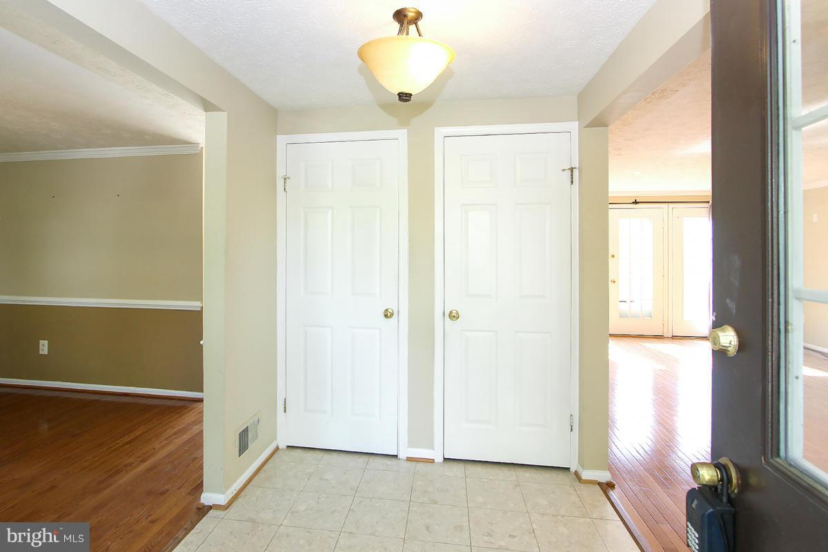 3153 Beethoven Way Silver Spring, MD 20904 - Photo 3 of 19 Interior (General)