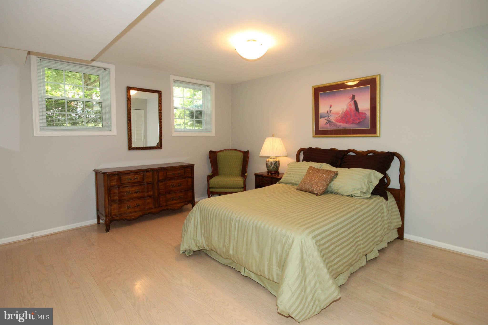 8201 Langbrook Road Springfield, VA 22152 - Photo 20 of 29 Bedroom