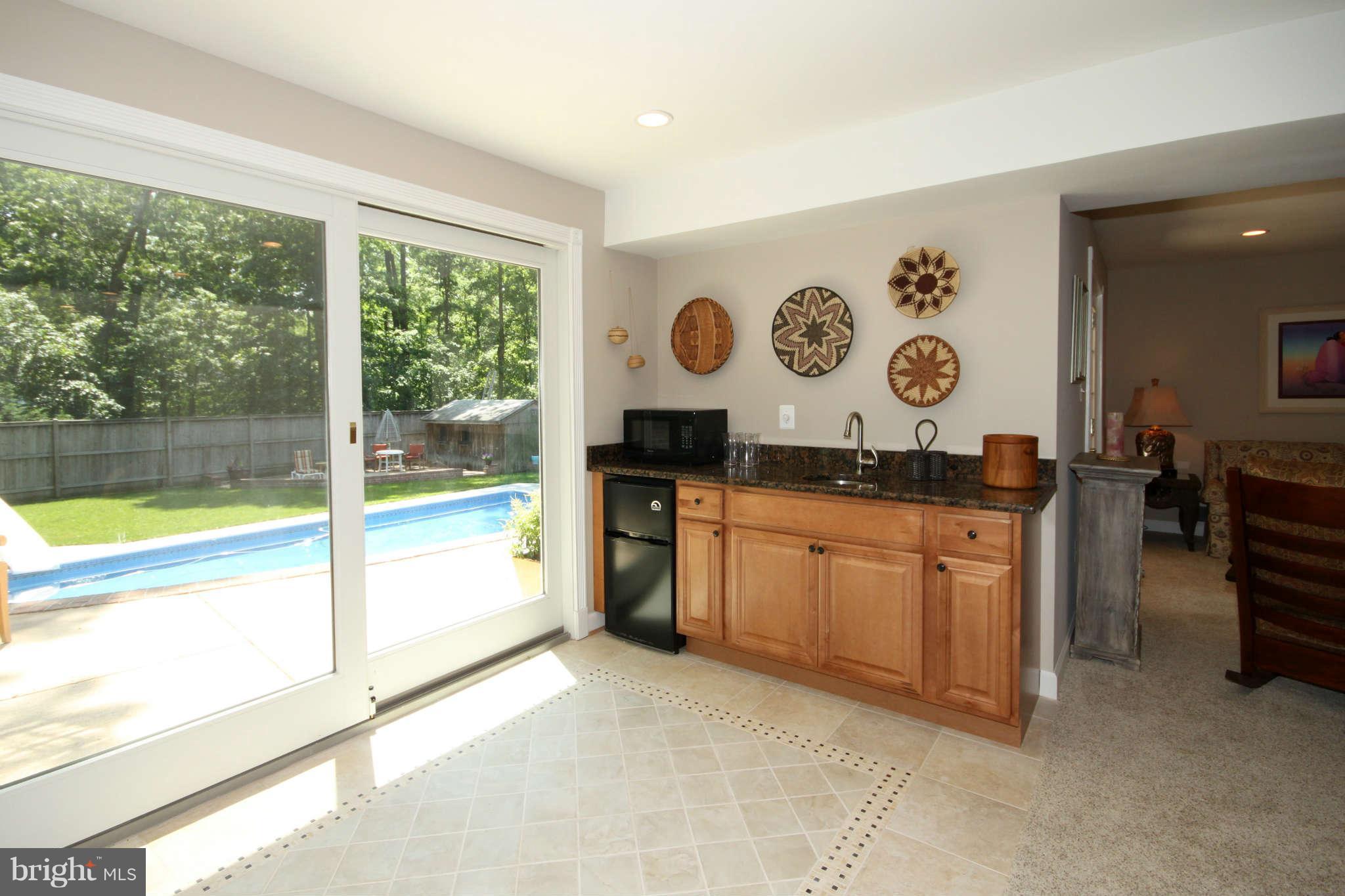 8201 Langbrook Road Springfield, VA 22152 - Photo 25 of 29 Family Room