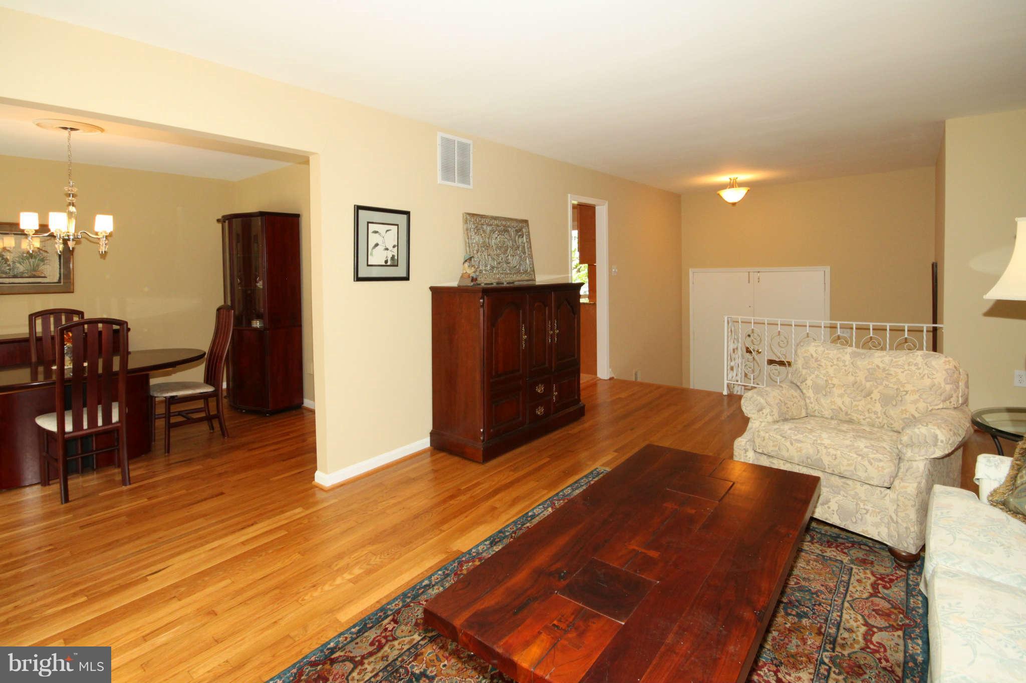 8201 Langbrook Road Springfield, VA 22152 - Photo 4 of 29 Living Room