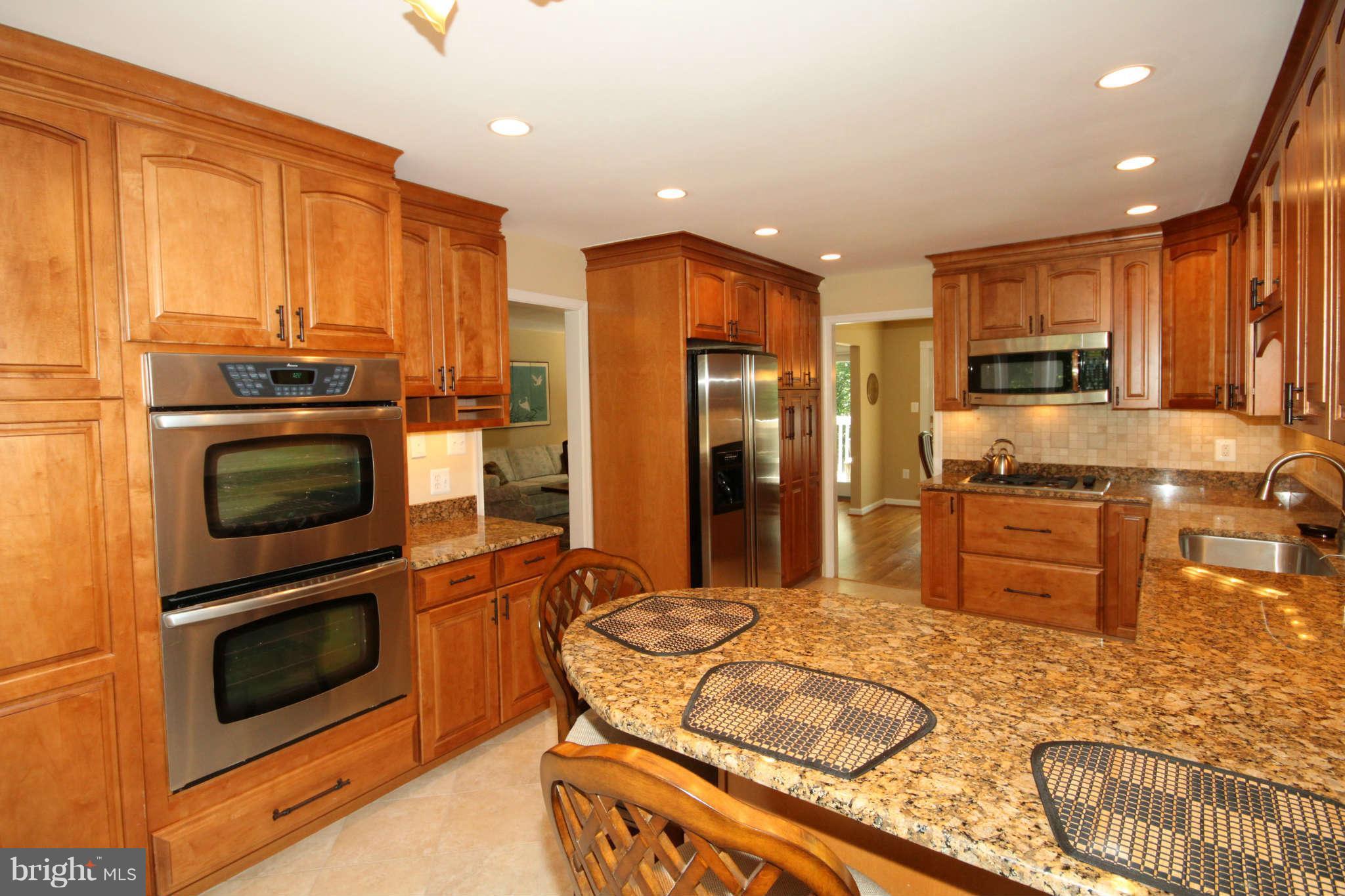 8201 Langbrook Road Springfield, VA 22152 - Photo 9 of 29 Kitchen