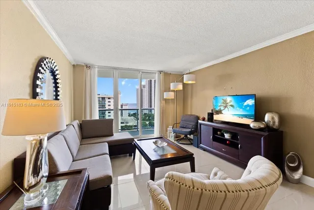 $3,800 | 19380 Collins Avenue, Unit 1602, Sunny Isles Beach, FL 33160