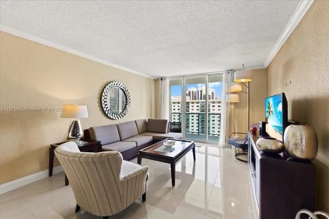 $3,800 | 19380 Collins Avenue, Unit 1602, Sunny Isles Beach, FL 33160