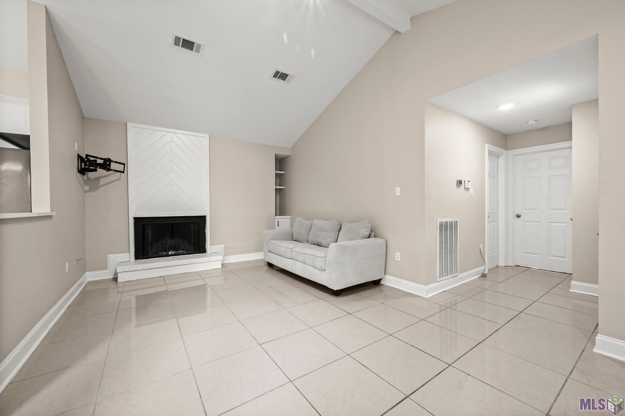 8049 Summa Avenue, Unit D Baton Rouge, LA 70809 - Photo 1 of 14