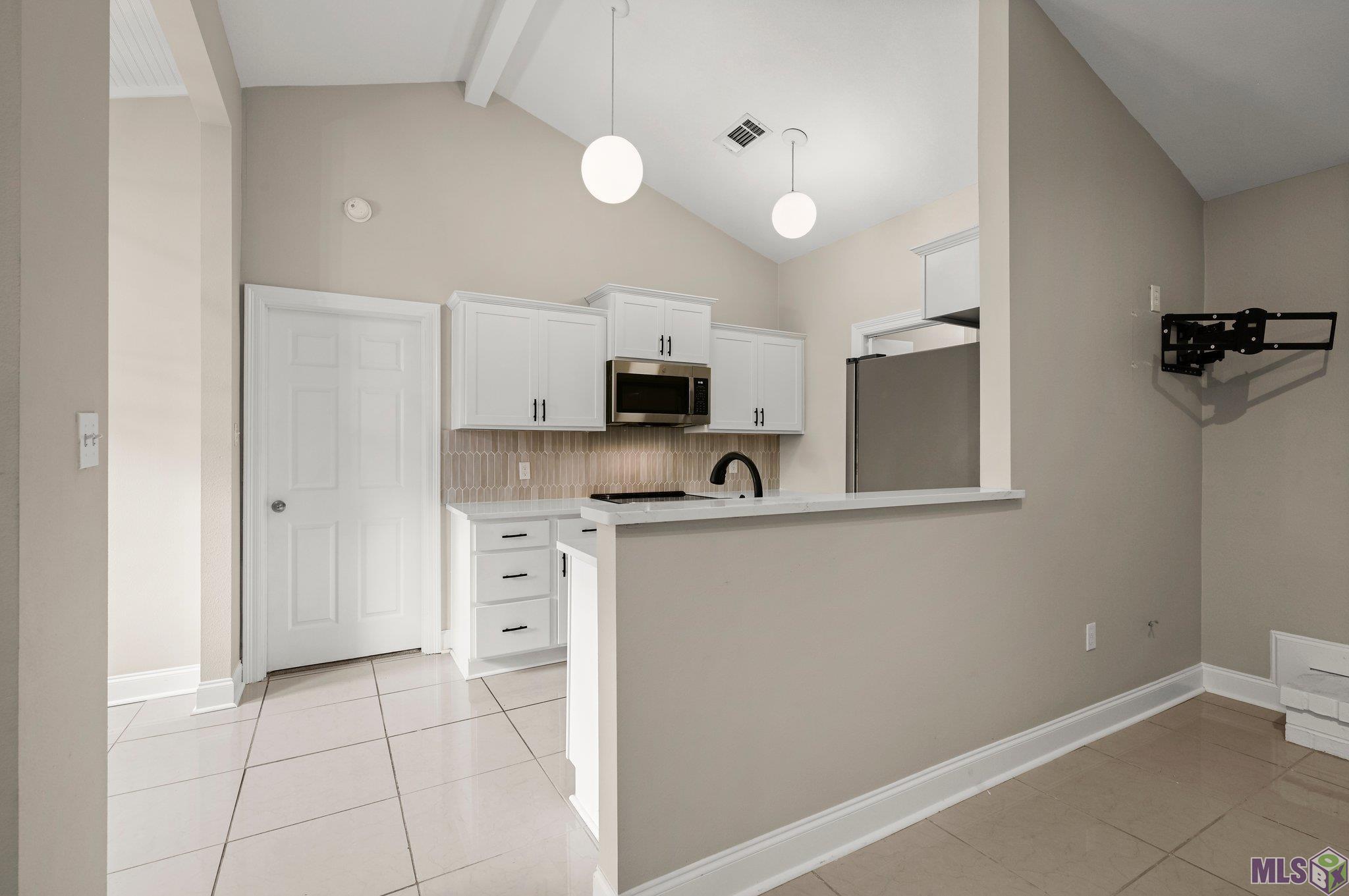 8049 Summa Avenue, Unit D Baton Rouge, LA 70809 - Photo 5 of 14