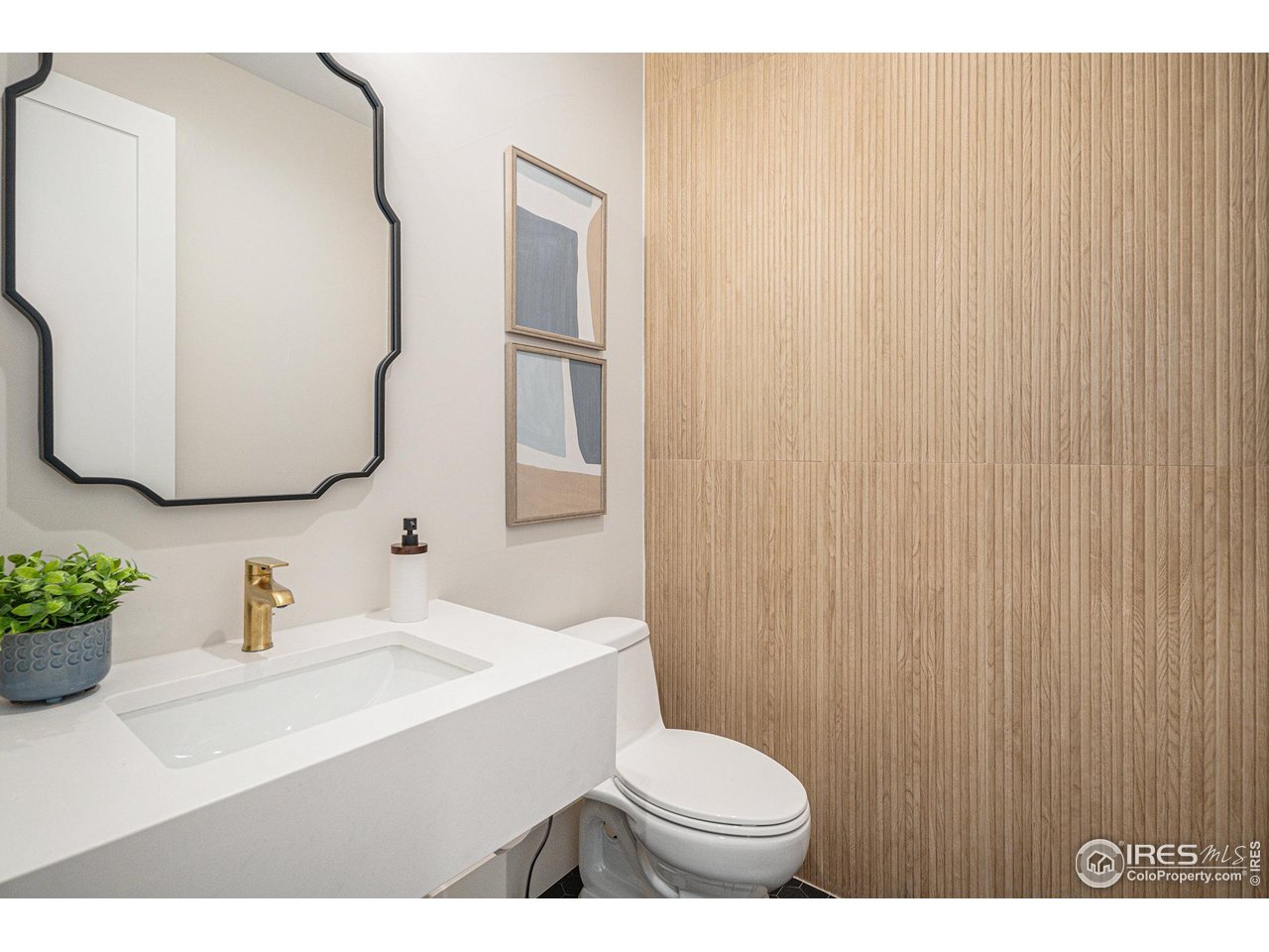 760 Jersey Street Denver, CO 80220 - Photo 13 of 41 Main floor powder room
