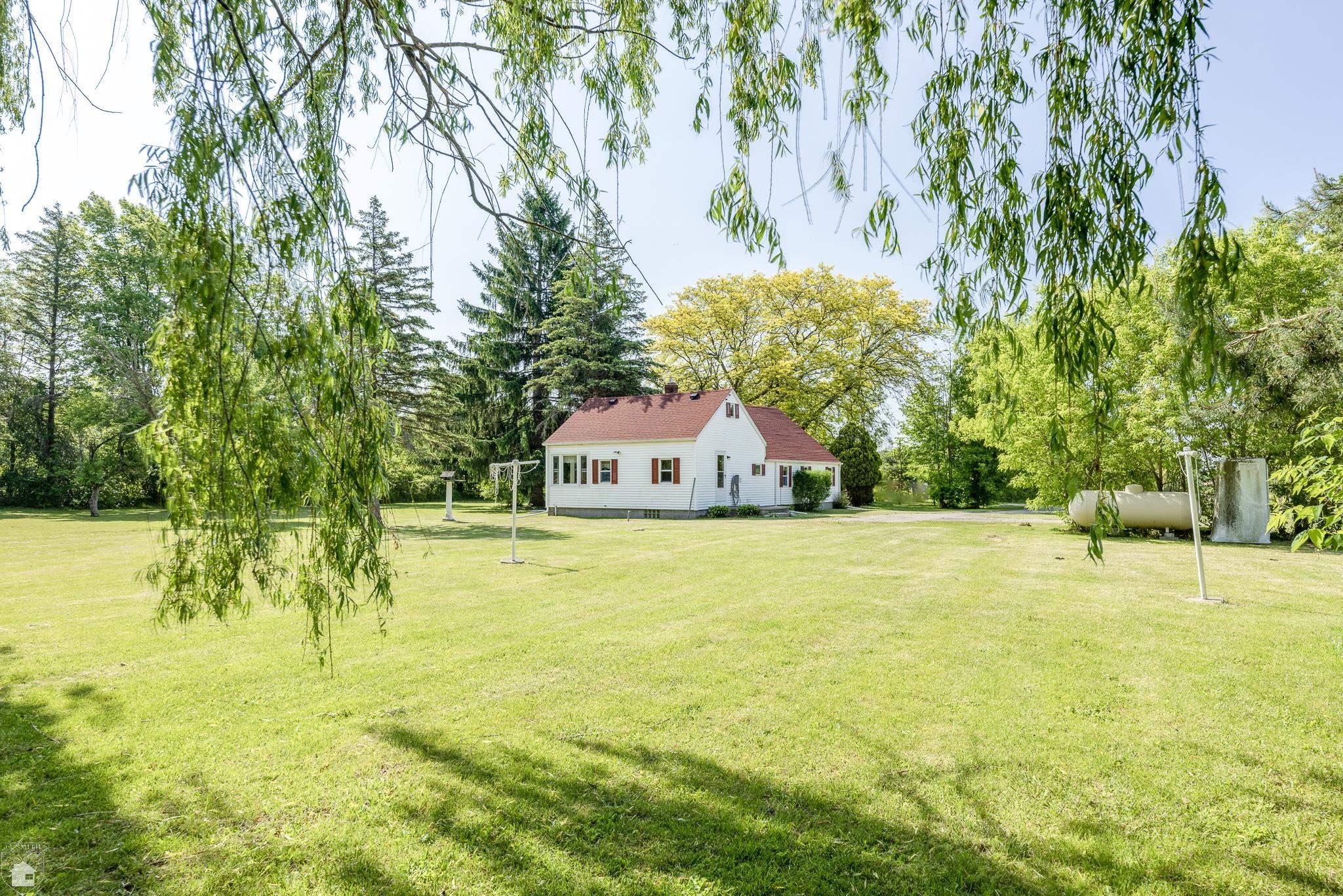 6302 Hewitt Road Jeddo, MI 48032 - Photo 5 of 48 50110866-4.JPG