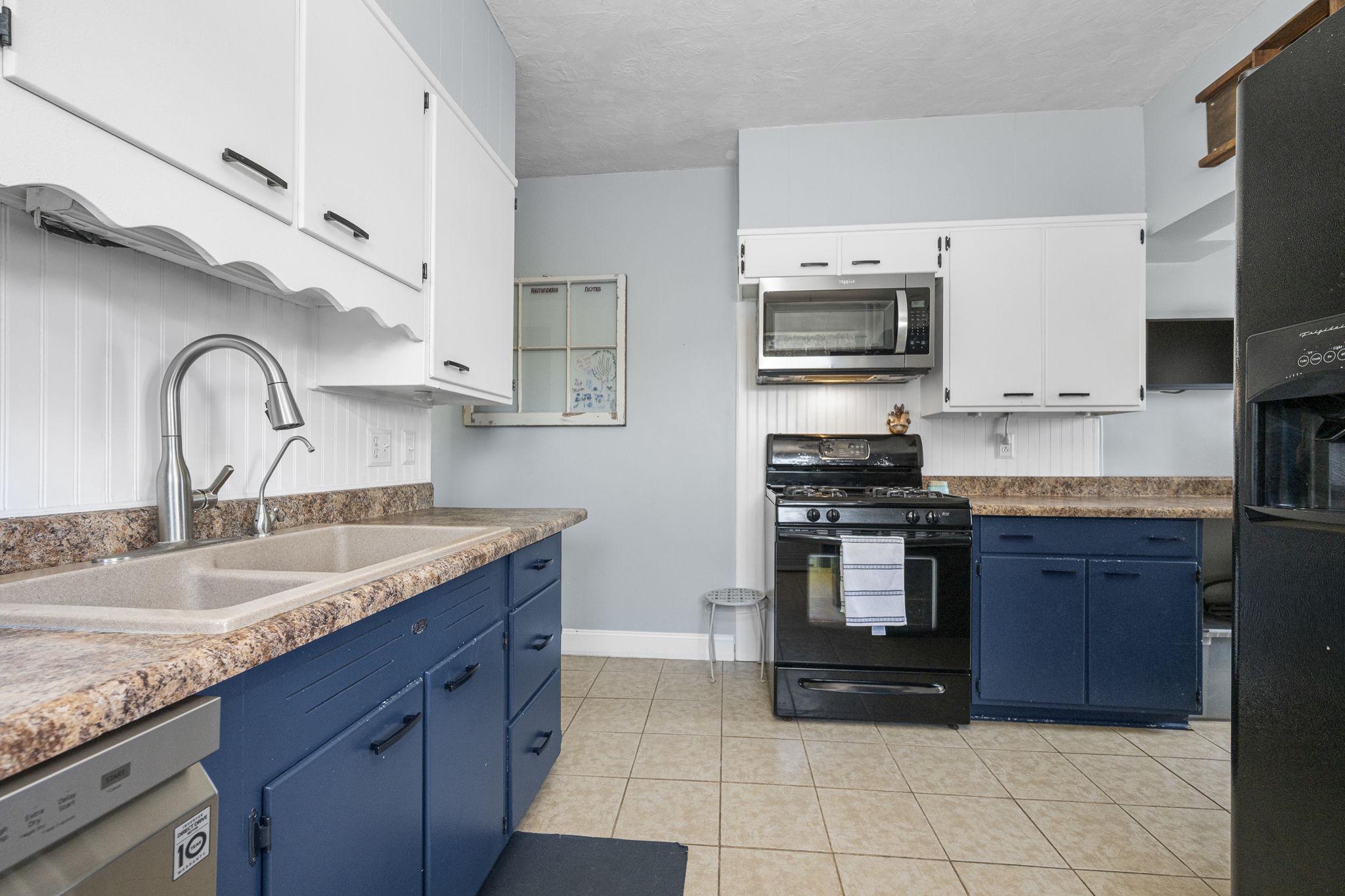 2116 Noble Street Reading, PA 19609 - Photo 15 of 35 Charming kitchen with modern touches.