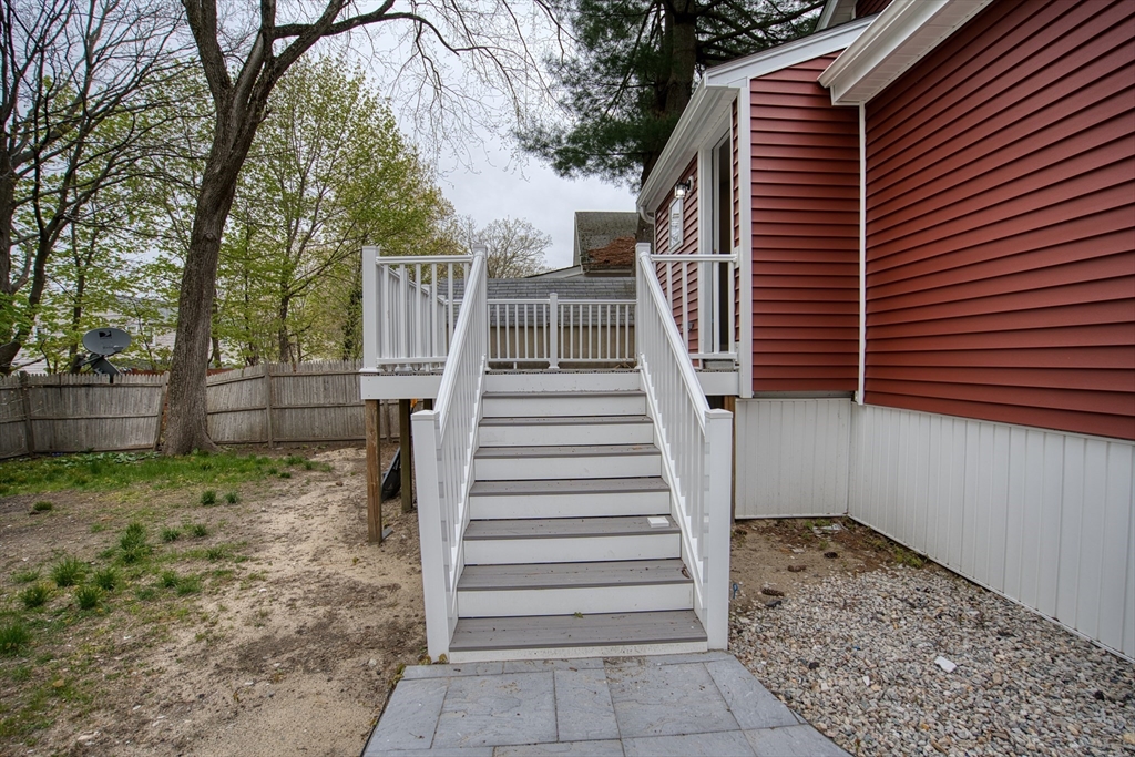 19 Vesey Road Randolph, MA 02368 - Photo 5 of 29 Gallery Image 5