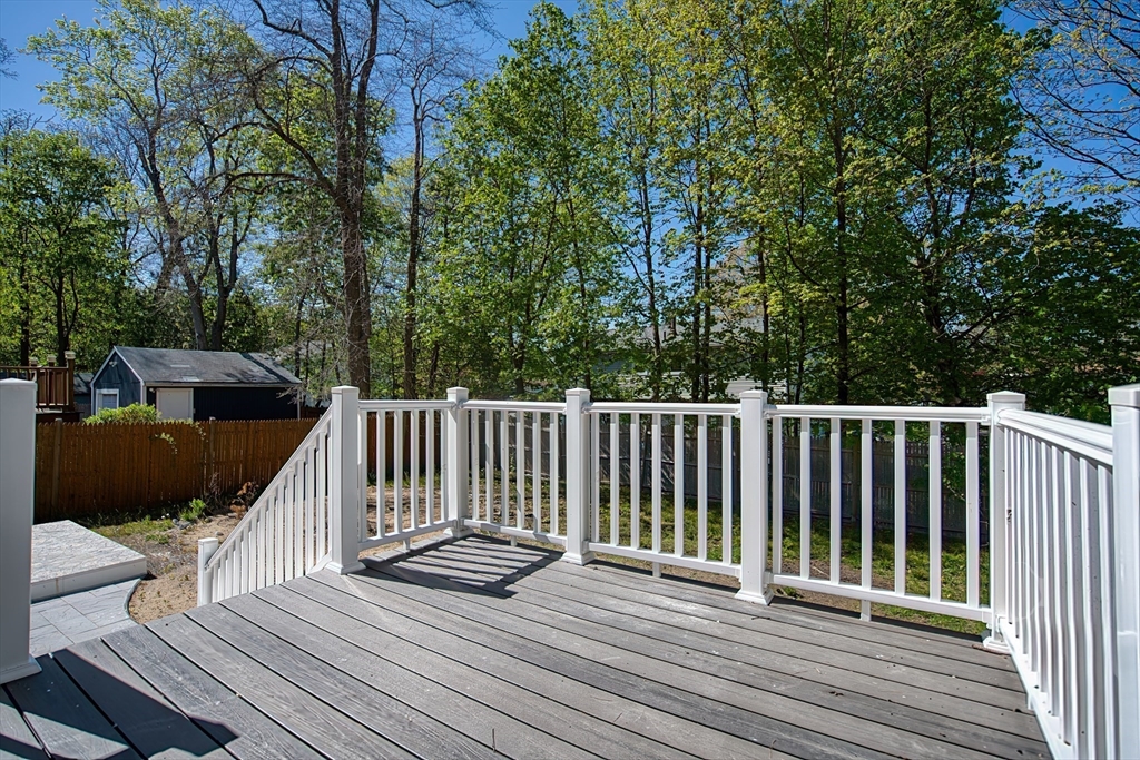 19 Vesey Road Randolph, MA 02368 - Photo 6 of 29 Gallery Image 6