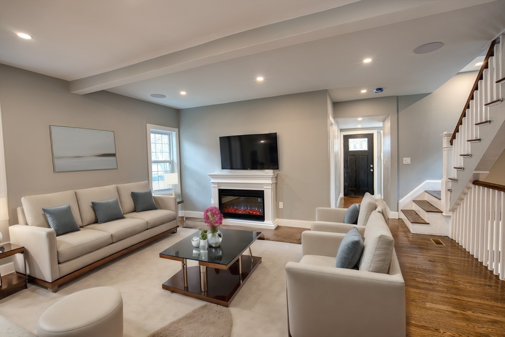 19 Vesey Road Randolph, MA 02368 - Photo 8 of 29 Gallery Image 8