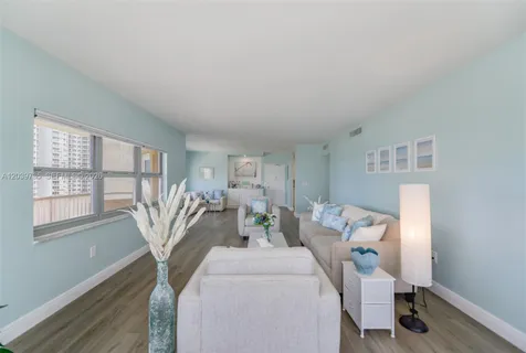 $636,000 | 1985 South Ocean Drive, Unit 8P, Hallandale Beach, FL 33009