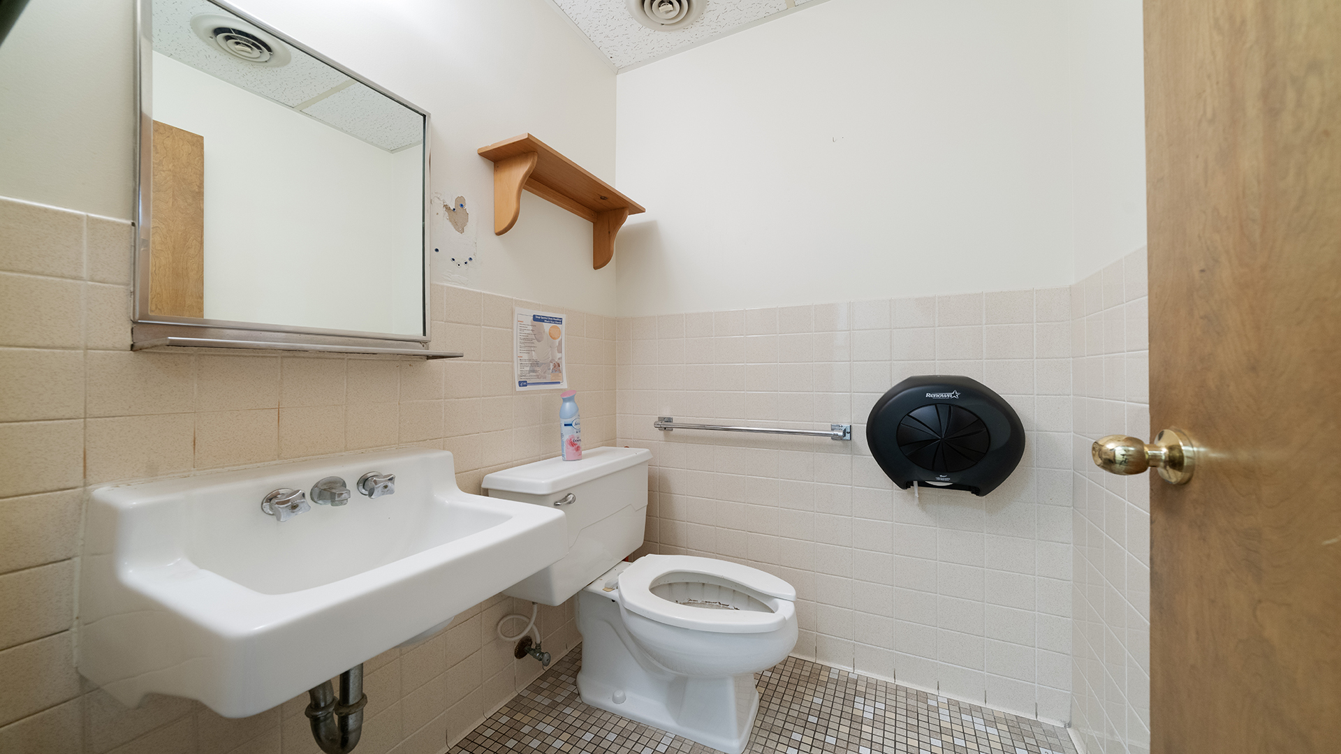 405 Charles Street Mount Morris, IL 61054 - Photo 31 of 61 a bathroom with a sink a toilet and mirror