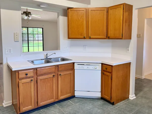 $2,250 | 2086 Magnus Lane, Jacksonville, FL 32246