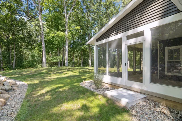 $707,566 | 1136 Lochaven Circle, Hillsdale, MI 49242