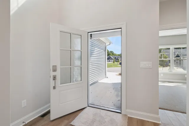 $707,566 | 1136 Lochaven Circle, Hillsdale, MI 49242