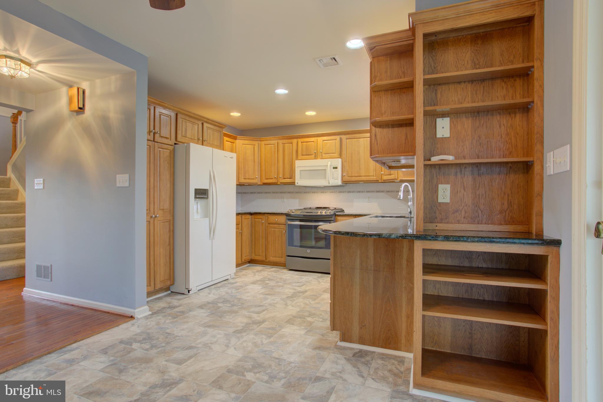 2021 Harrogate Road Lancaster, PA 17601 - Photo 9 of 49 Gallery Image 9