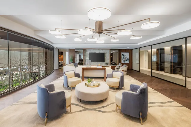 $3,500,000 | 200 Southeast Mizner Boulevard, Unit 209, Boca Raton, FL 33432