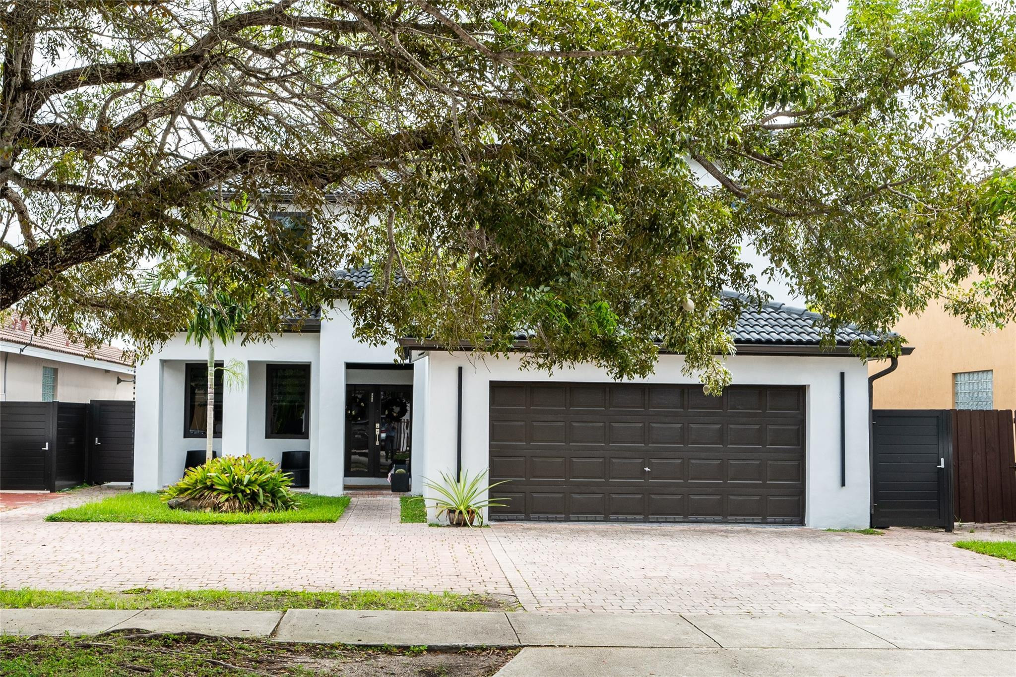 14502 Southwest 10th Street Miami, FL 33184 - Photo 3 of 37 Photo 3