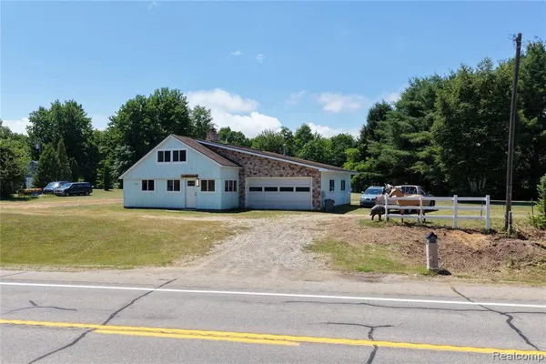$260,000 | 2898 A Lakeshore Road, Applegate, MI 48401