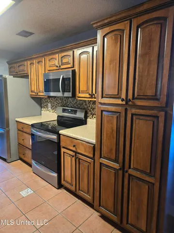 $1,750 | 2717 Honduras Drive, Gautier, MS 39553