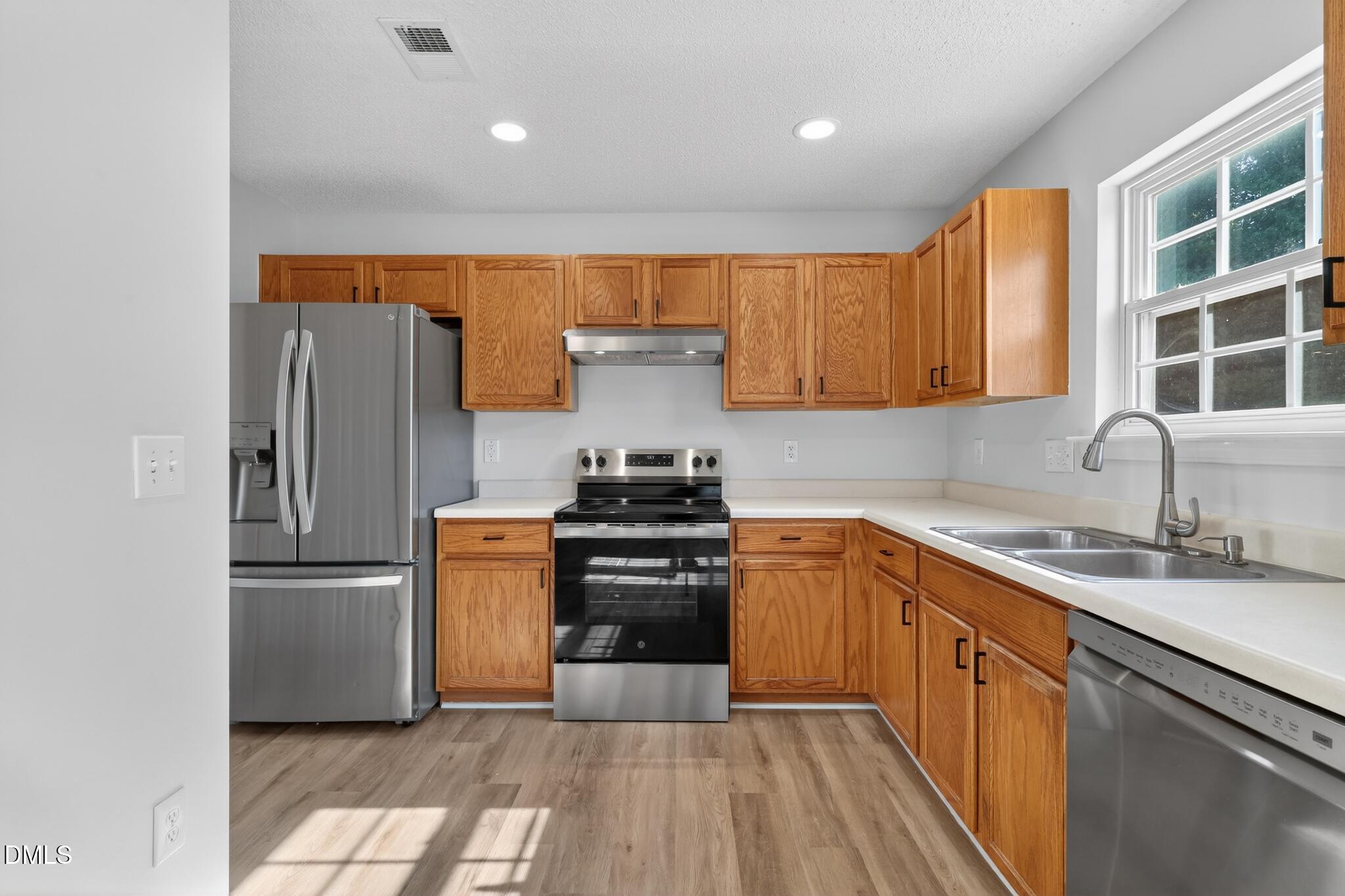 3331 Marshlane Way Raleigh, NC 27610 - Photo 2 of 14 3331_Marshlane_Way-Kitchen-_097
