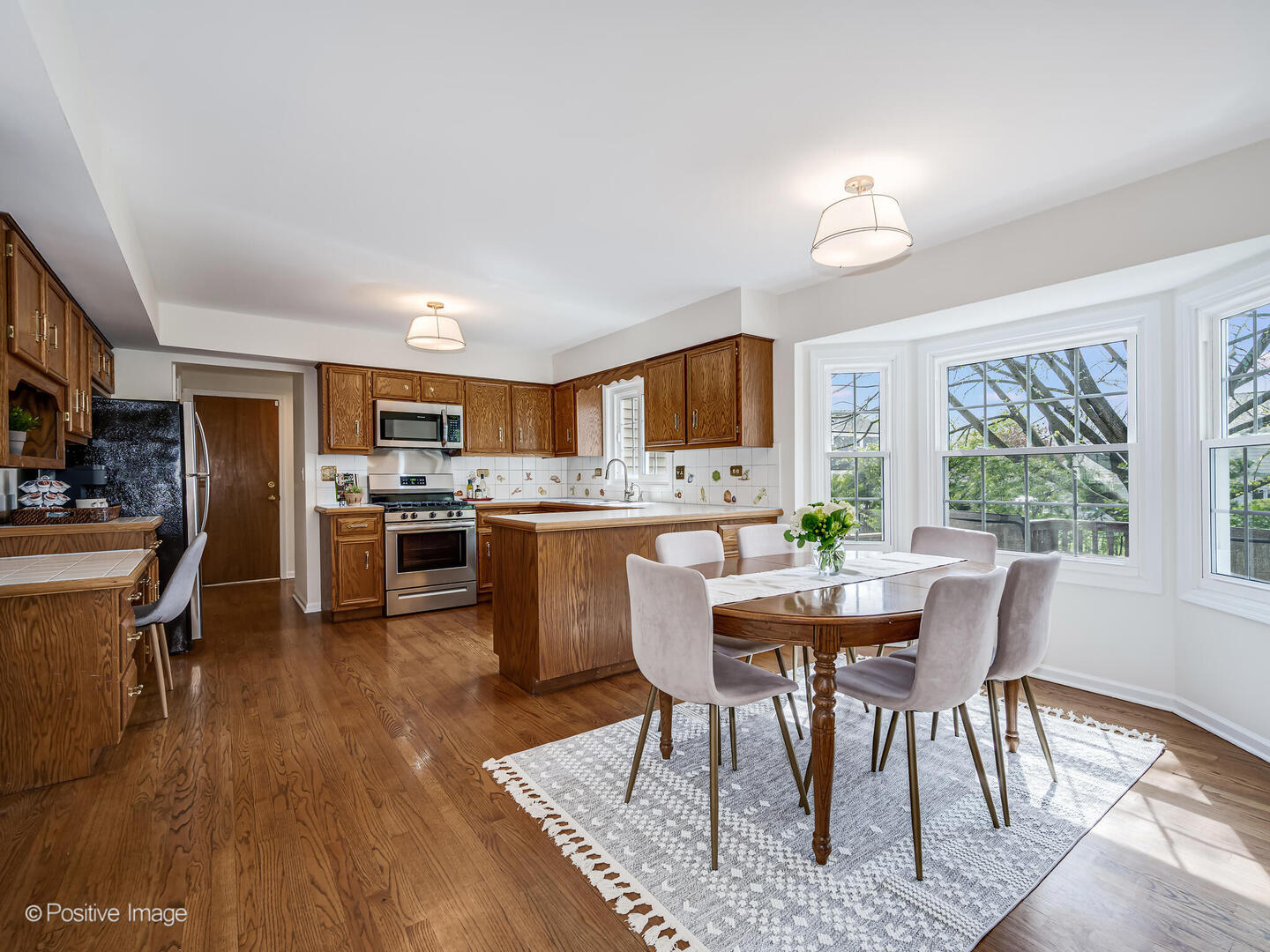 6400 Wesley Road Willowbrook, IL 60527 - Photo 9 of 37 Gallery Image 9