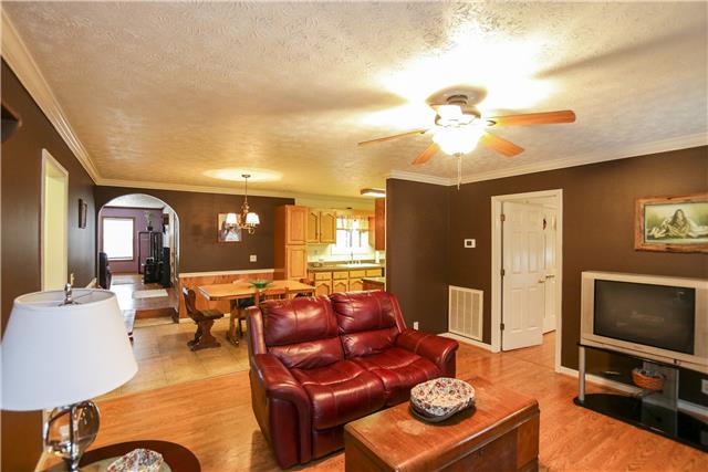131 Roark Road Cottontown, TN 37048 - Photo 4 of 19 Gallery Image 4
